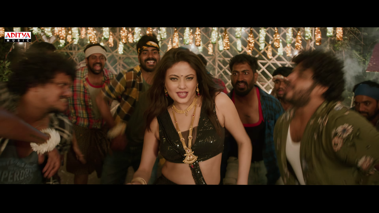 [Image: vlcsnap-2025-12-21-18h26m00s678.png]