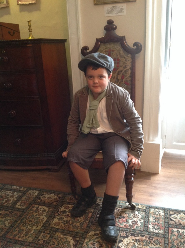 6CE9C9ED-8775-4B7E-BE0D-13B655E02E13