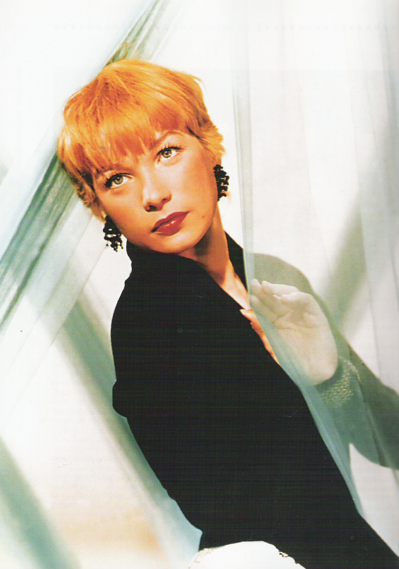 Shirley_MacLaine_b20