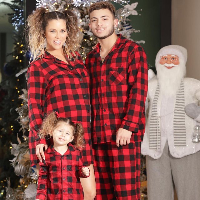 B2982200-A37-E-4348-A74-A-D9-D6-D5-A7-C7