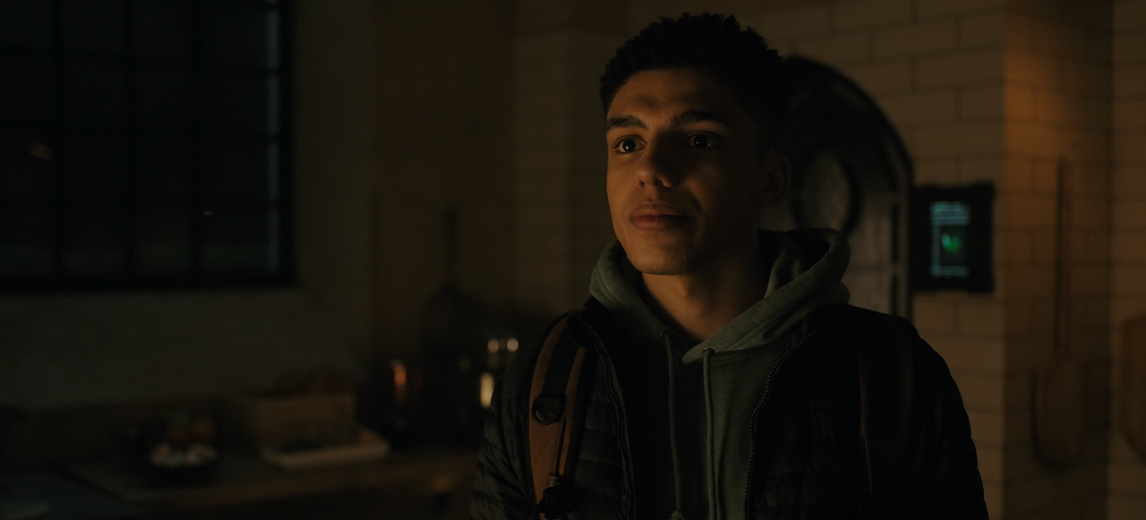 Titans.S03E08.Home.1080p.10bit.HMAX.WEB-DL.DD5.1.HEVC-Vyndros.mkv_snapshot_06.45_[2021.09.18_01.50.3