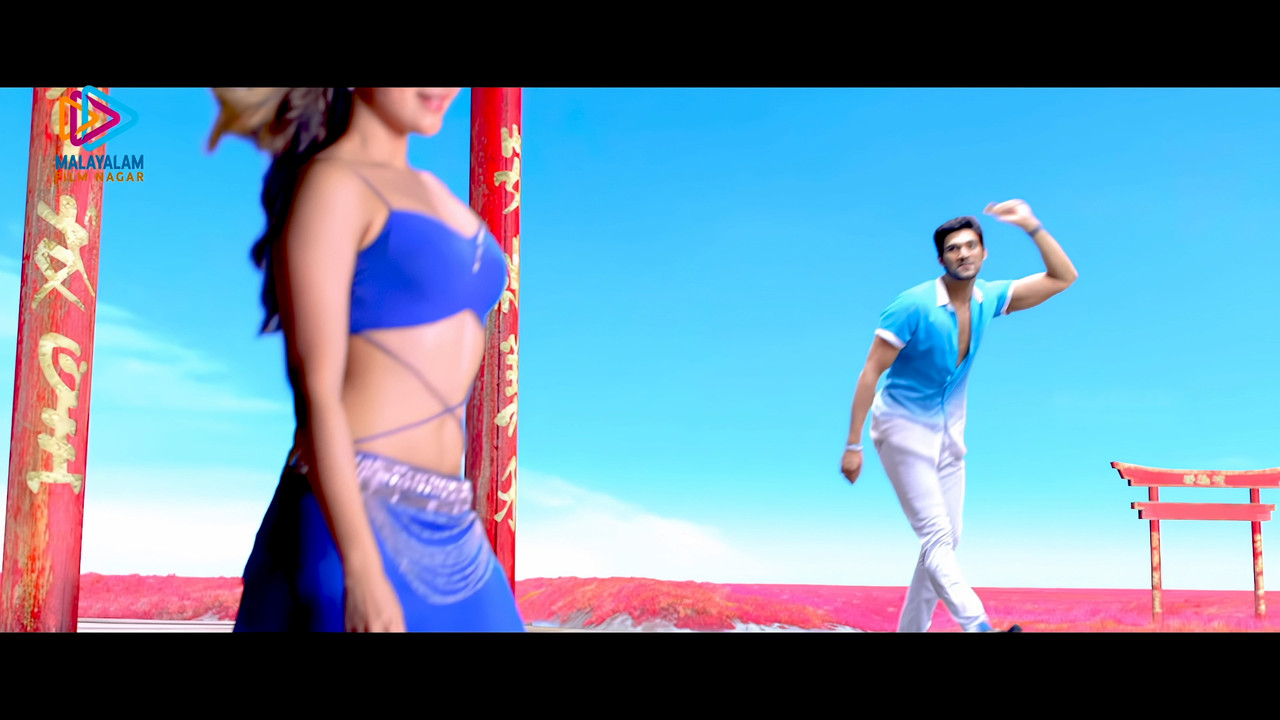 Samantha Hot Song 01 Alludu seenu 4K  sourch.mp4_snapshot_02.25.590