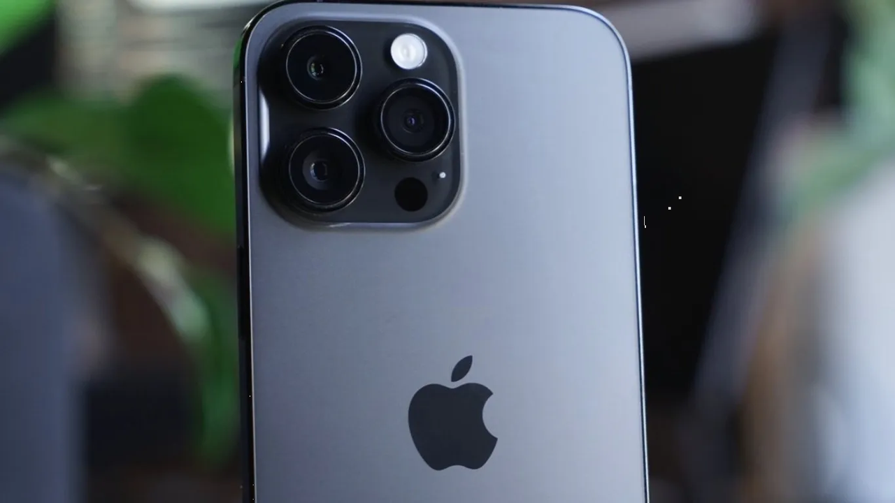 ¿Por qué los disturbios en China ponen en problemas regalar el iPhone 14 Pro?