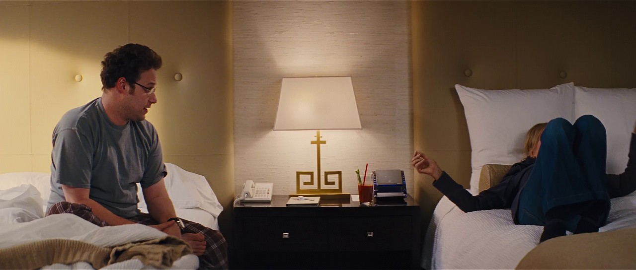 The-Guilt-Trip-2012-Dual-Audio-Hindi-Korean-1080p-Blu-Ray-ESubs-Movies-Up-mkv-0005