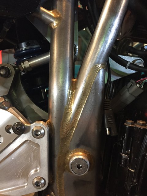 C324DE1E-AEA5-4F63-94FD-57D58A222495