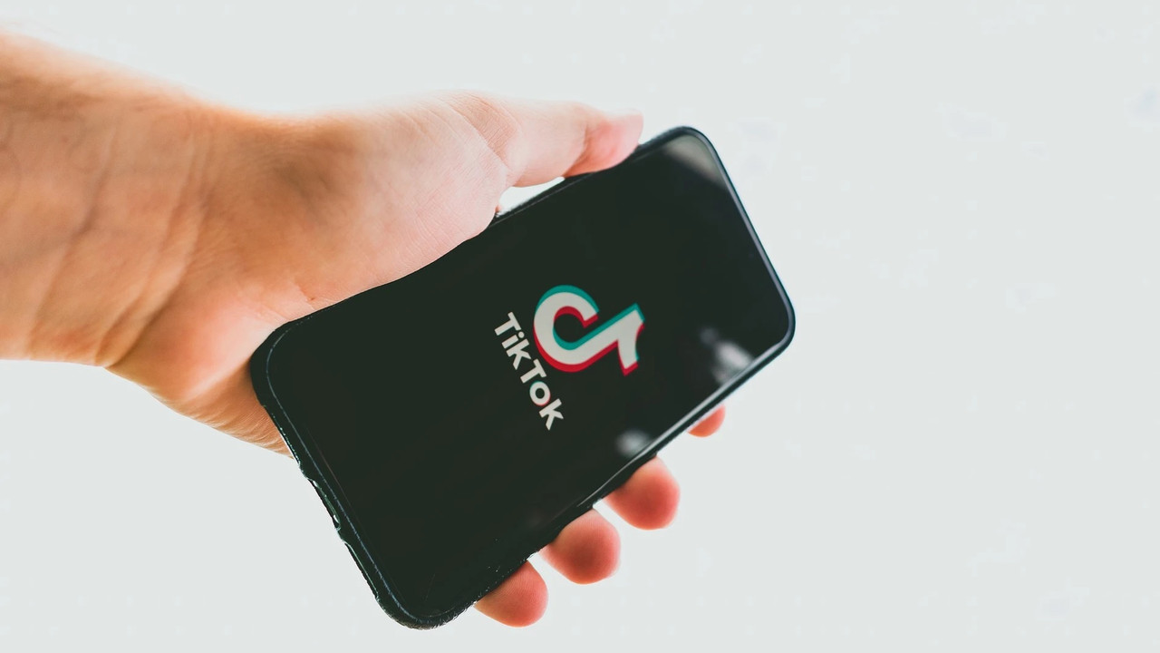Video tutorial de TikTok para ucranianos ¿Cómo conducir tanques rusos?