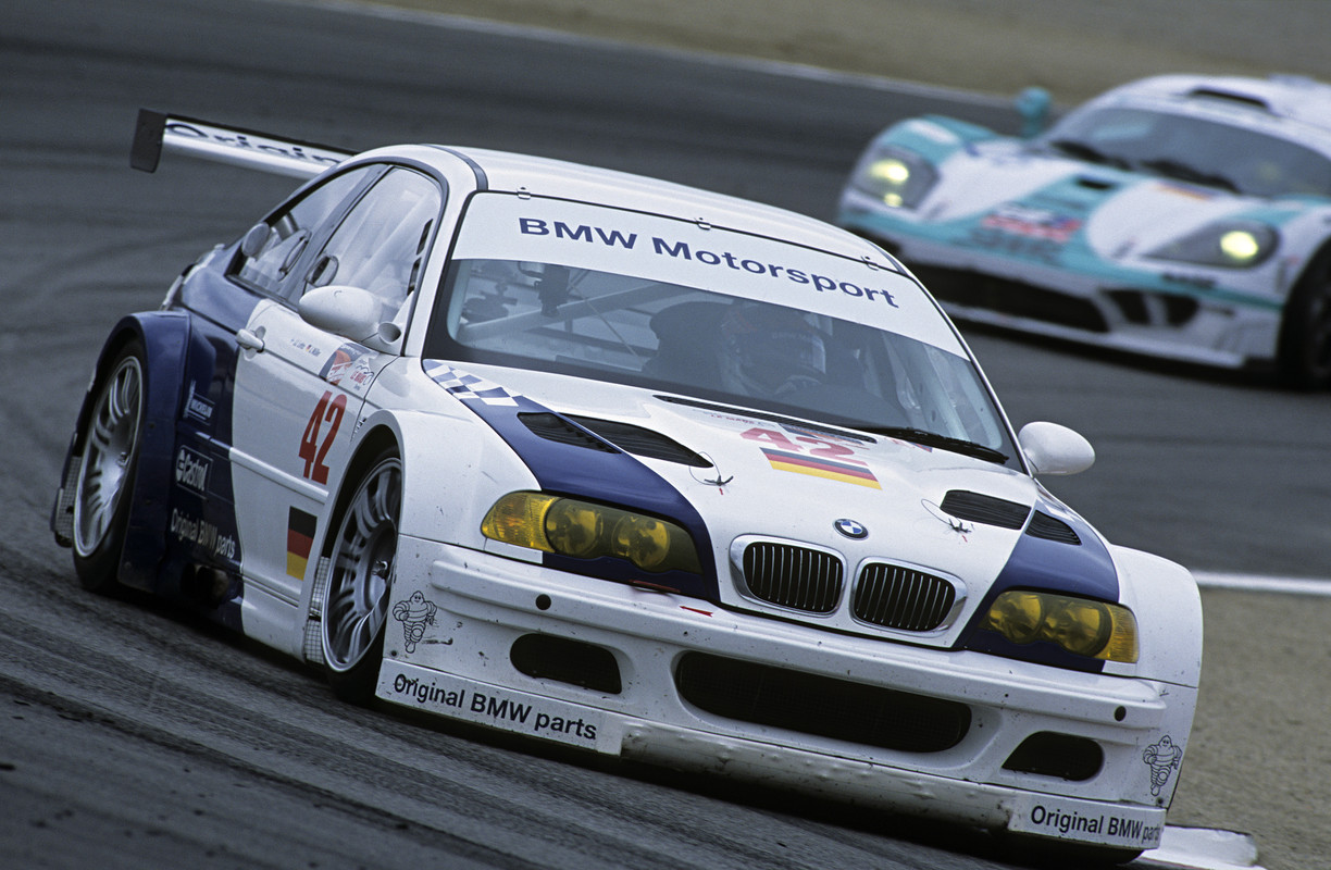 P90093399_highRes_bmw-m3-gtr-in-laguna