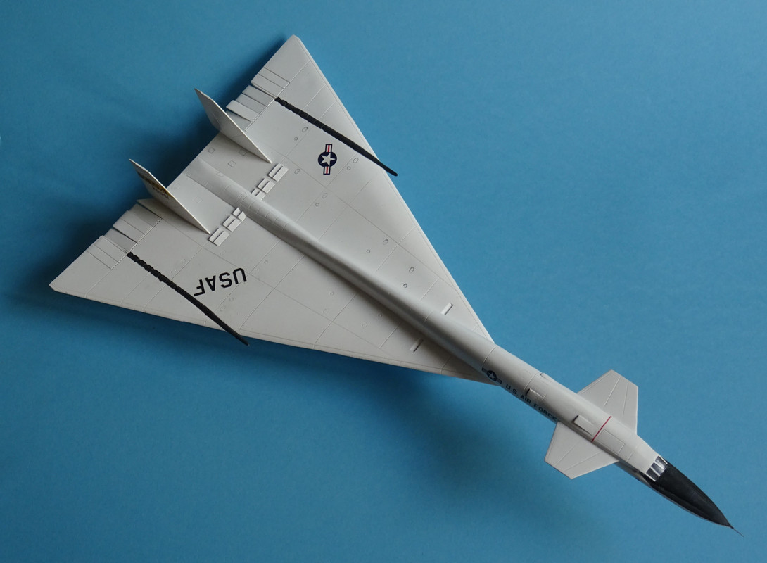 North American XB-70 Valkyrie Strategic Bomber (Model kit