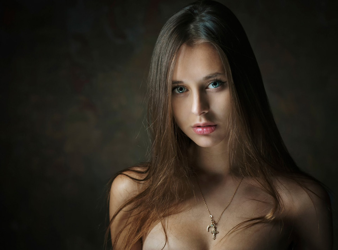 olesya-prelest-portret-gubki-boke
