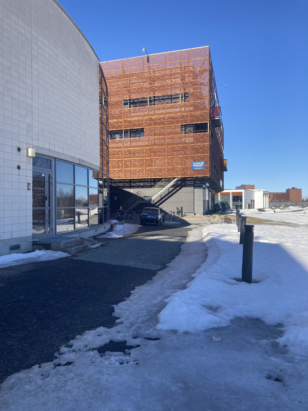 EA673E90-44A2-47F5-818B-4438681E9F1B