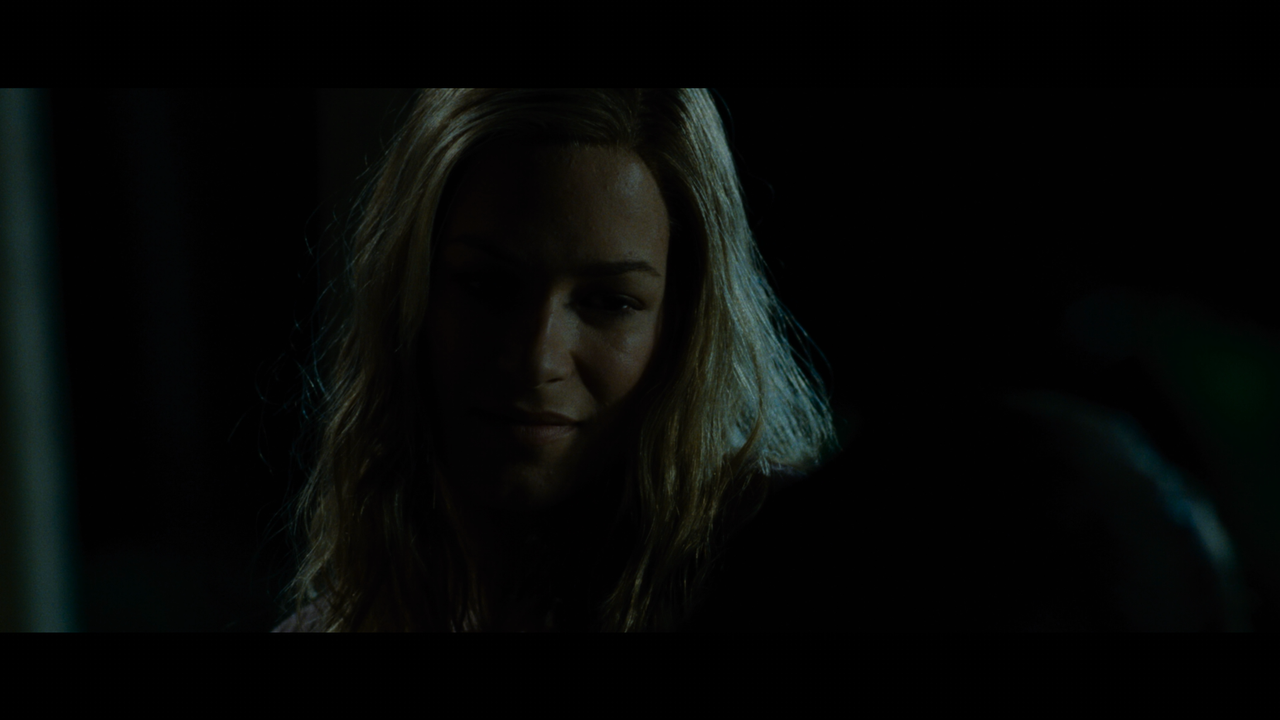 The.Bourne.Supremacy.2004.2160p.UHD.BDRemux.DTSX.7.1.HYBRID.DoVi-DVT.mkv_000341.596