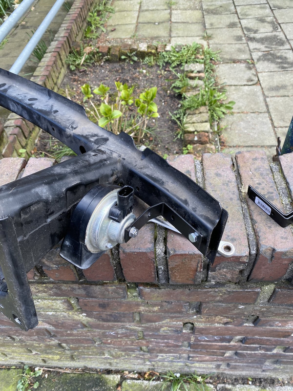 92ED18B7-B55F-436E-BD7F-BEA294E1F0E9