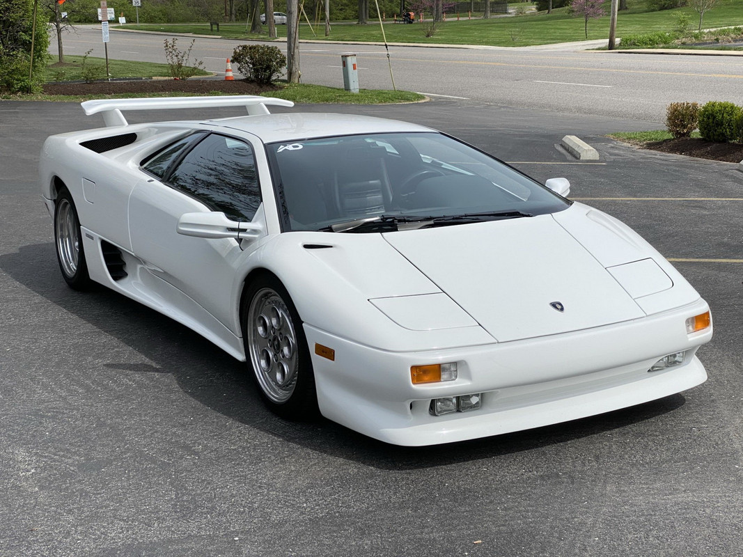 1991-lamborghini-diablo-bat-auction-2.jp