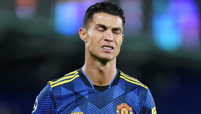 Cristiano Ronaldo genera polémica tras escupirle a uno de sus compañeros