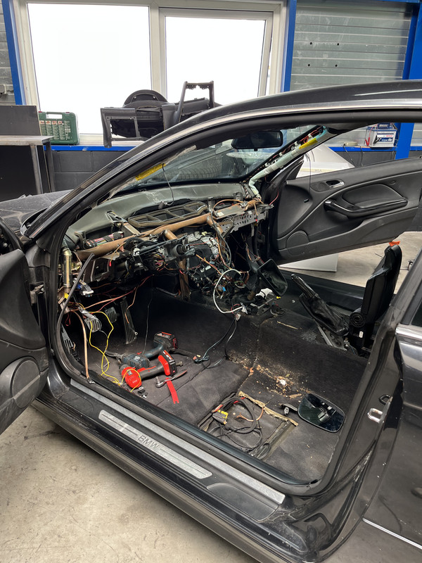 3032F888-EB7D-435B-857E-381CFB57071D