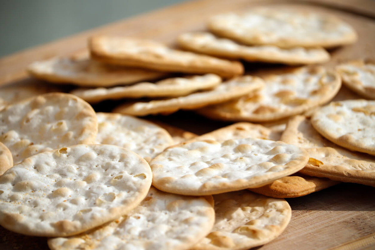 Creative Ways To Enjoy Water Crackers