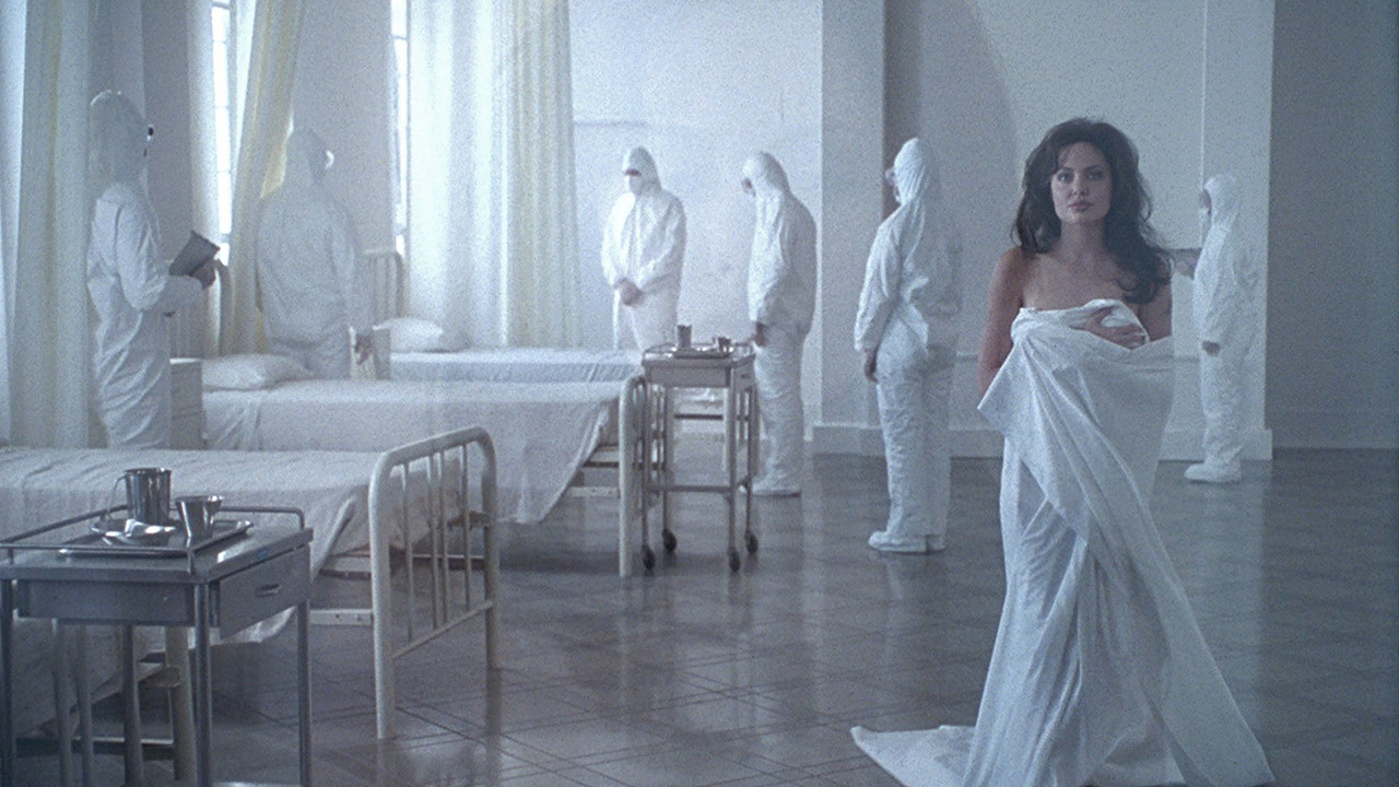 Gia-1998-UNCUT-1080p-Blu-Ray-REMUX-AVC-DTS-HDMA-51-NTL-mkv-snapshot-02-00-51-161.jpg
