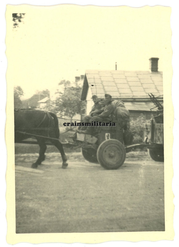 Orig. Foto Zwilling-MG Wagen Anhänger mit 68.ID Wappen in Ukraine 1941