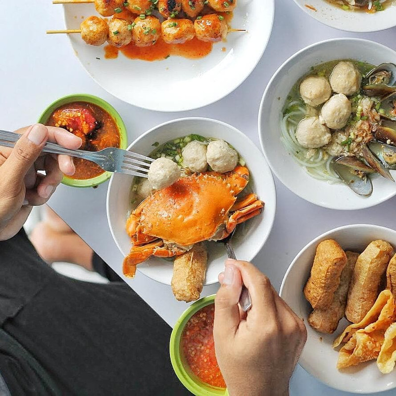 Aneka menu Bakso Aduhai dengan beragam varian isi seafood