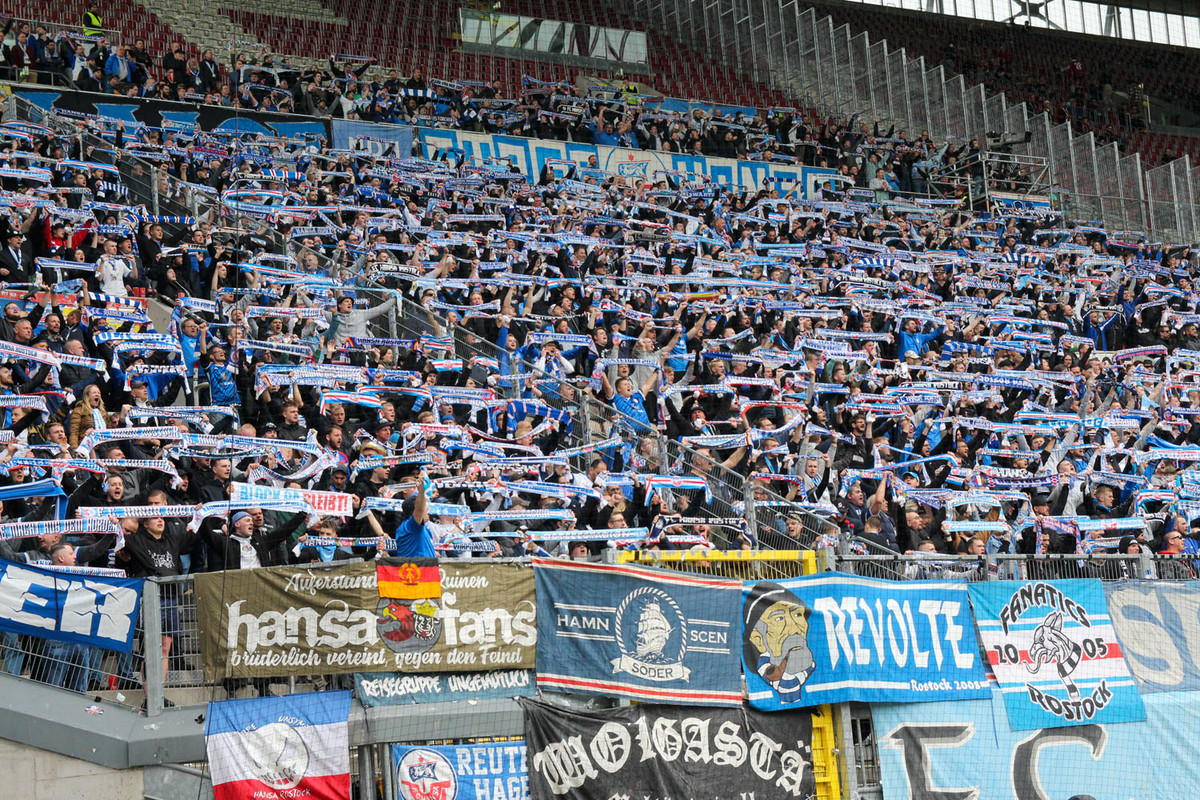 1-fc-kaiserslautern-hansa-rostock-2-bundesliga-2022-2023-21