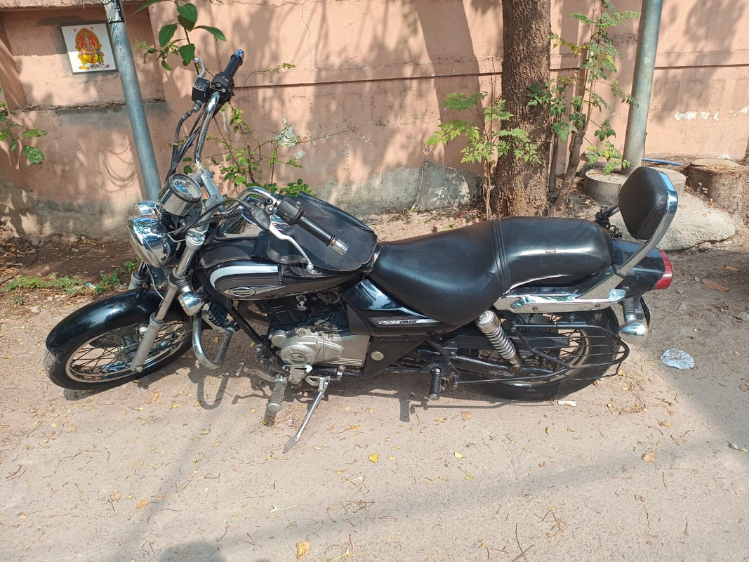 bajaj Avenger photo 2