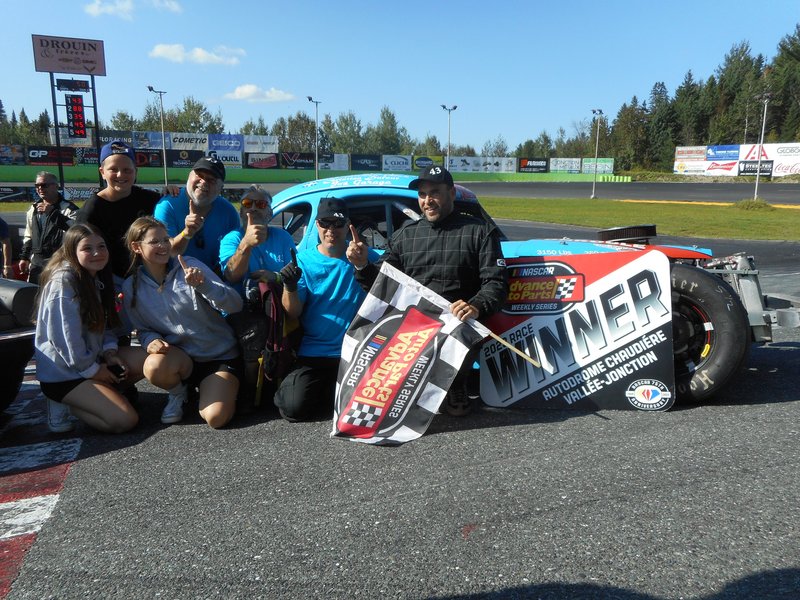 70 - [Course 7] NASCAR Vintage : Maxime Gagné ajoute son nom sur la liste des gagnants ! Winner