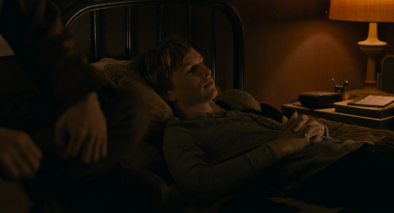 Restless 2011 BluRay [Hindi + Tamil + English] 480p 720p ESub Screenshot