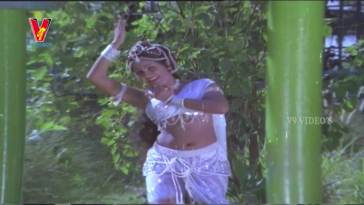 [Image: Radha-My-Darling-Songs-Vijayakala-04.jpg]
