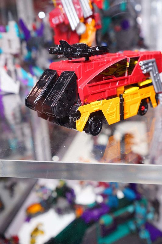 SDCC-2017-Transformers-Hasbro-Thurs-022