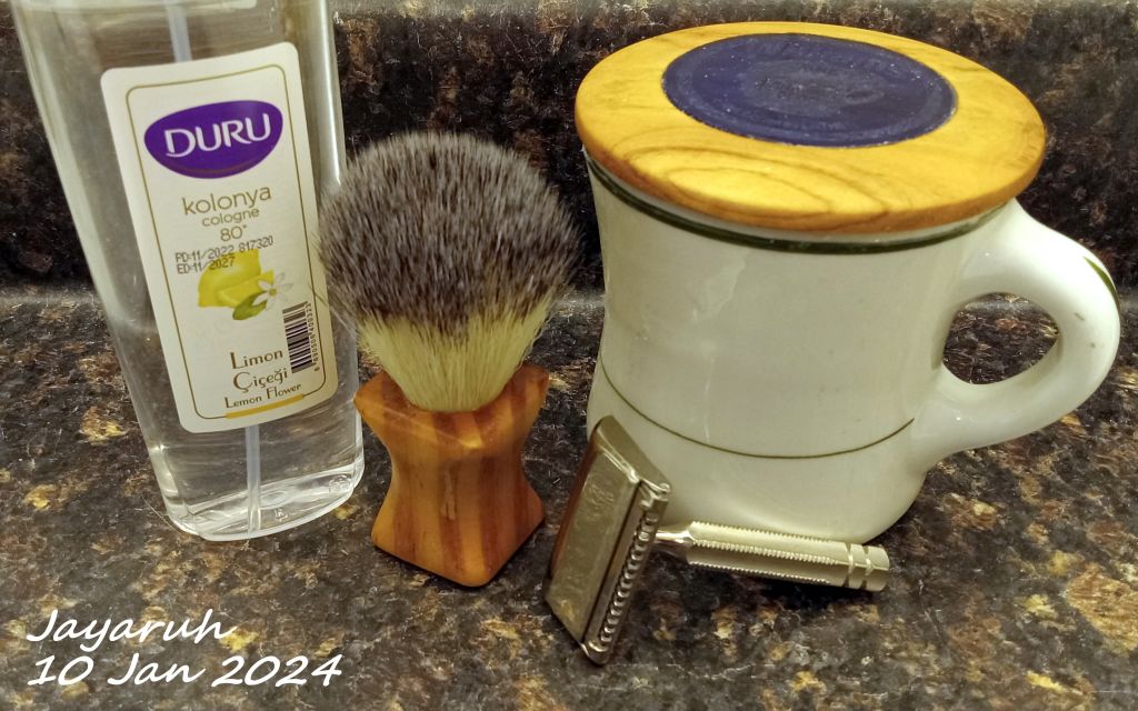 [Image: sos240110.jpg]