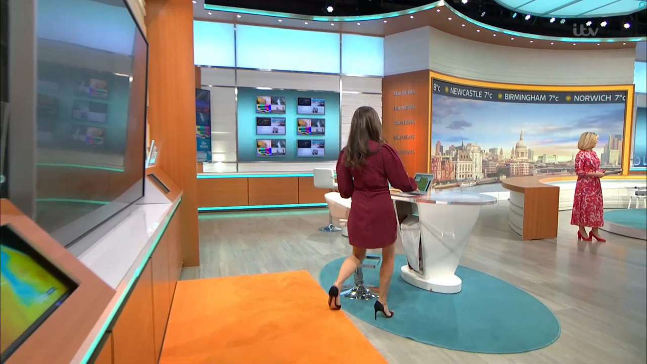 11.26 - 06.00.00 - Good Morning Britain. Morning magazine featuring a....ts_snapshot_02.51.061