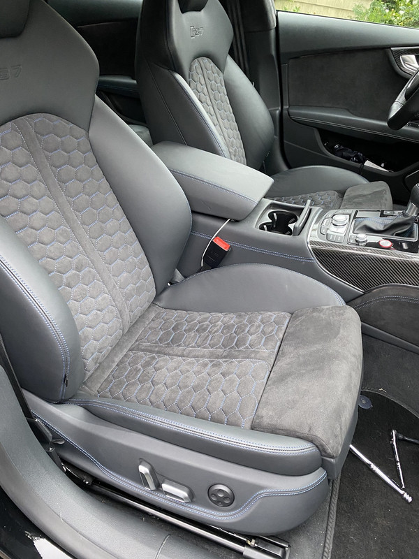 RS7_Alcantara_Interior_17