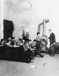 a435cd731d522bf8ead70535b29d2e15-old-school-school-life.jpg