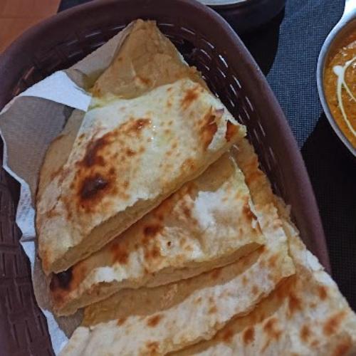 cheese and garlic naan