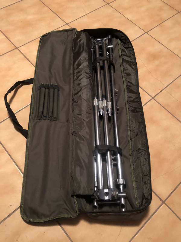 2033FDA2-3CAB-4C70-958D-00B2710E54DD