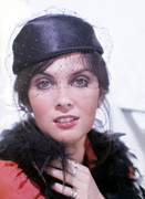 Caroline-Munro-c81