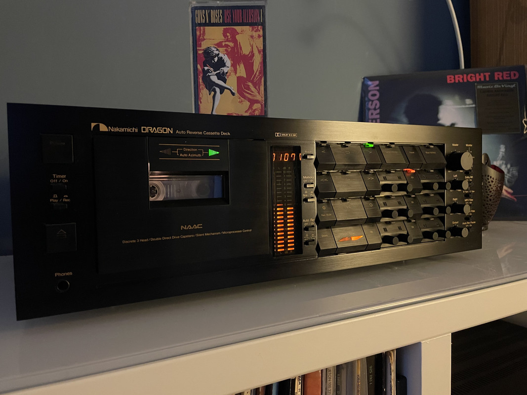 E6F4F6D3-5640-4CEC-A4F4-EE9E623D9E2A