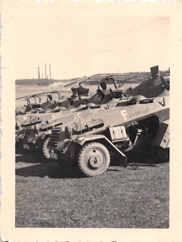 Panzerspähwagen ( 6 - Rad ) Falkenhayn Parade Nü