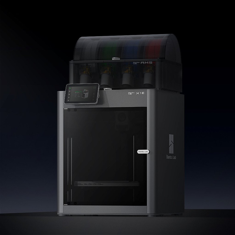 Impressora 3D Bambu Lab X1E com o sistema multi-material AMS