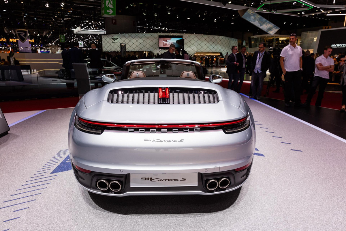 2020 Porsche 911 Carrera 4S Cabriolet (8)