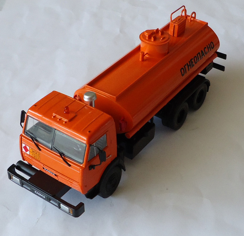 НефАЗ-6606 (53215)