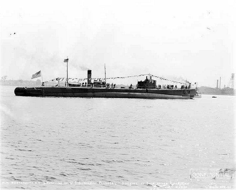 USS_Plunger_(SS-179)