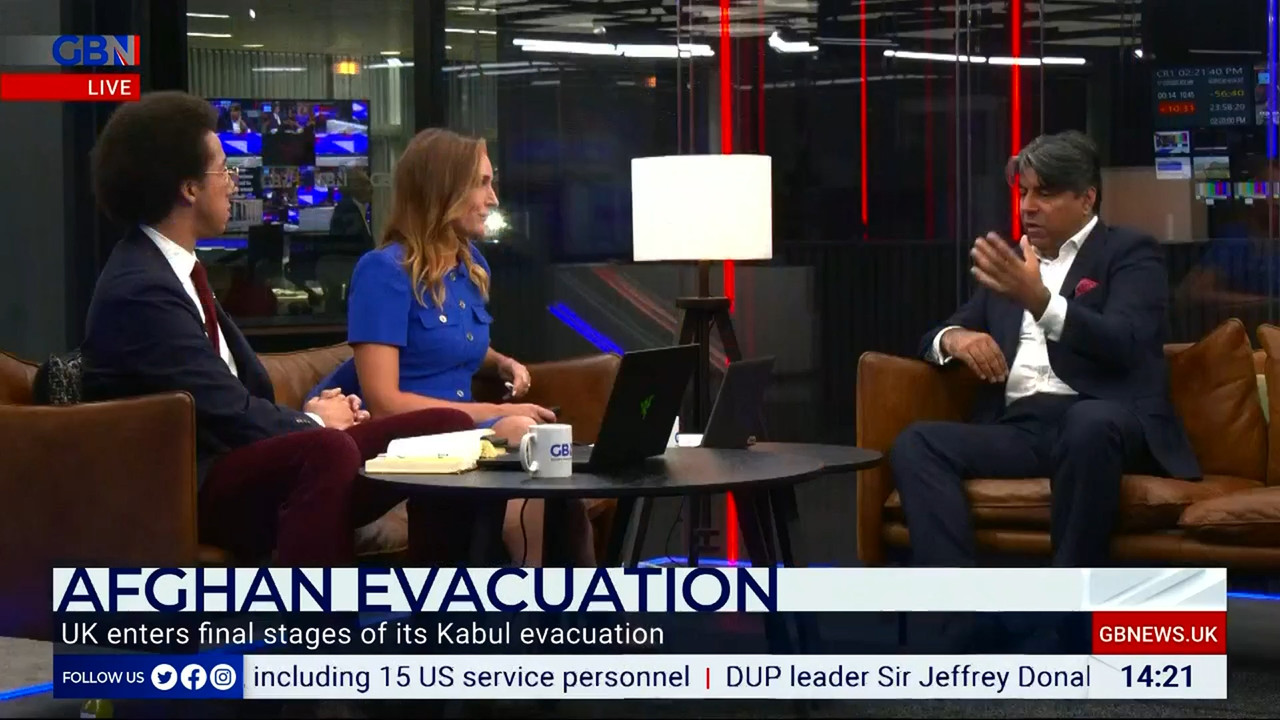 08.27 - 12.00.00 - DePiero & Halligan. What makes Britain tick - the ..._002.ts_snapshot_24.26.005
