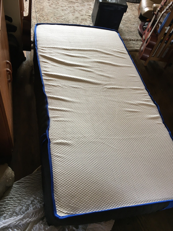 0D15FA3D-5F82-4245-9D9F-48C31A8D063C