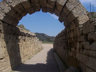 Why did ancient greek architects rarely use arches?  Olympia