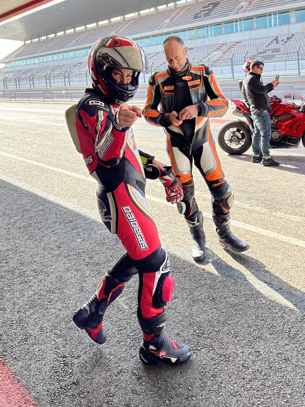 49DCE6B4-ED7D-4DF4-A123-17EA8BBD2C43