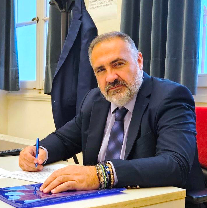 ΔΗΜΗΤΡΟΚΑΛΛΗΣ ΚΑΤΑ ΜΗΤΣΟΤΑΚΗ: Η ΕΝΕΡΓΕΙΑΚΗ ΑΚΡΙΒΕΙΑ ΕΓΙΝΕ ΕΘΝΙΚΗ ΠΛΗΓΗ – ΜΠΑΛΩΜΑΤΑ ΑΝΤΙ ΓΙΑ ΛΥΣΕΙΣ