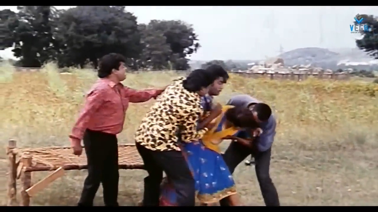 Dolly Minhas Palviahgam Avi - Villains Troubles a Women_4MxpygcjgQs.mp4_20220519_114835.840