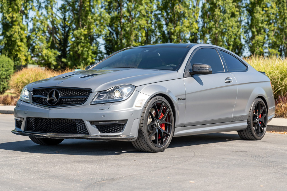 What Engine is in the 2014 Mercedes C63 507 Edition?