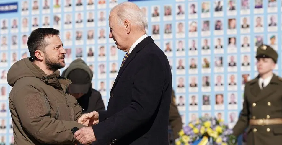 Biden hace visita sorpresa a Ucrania y promete nueva entrega de armas